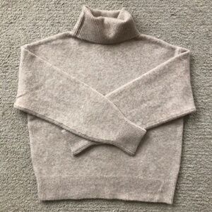 H&M Turtlneck Sweater.